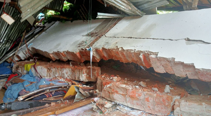 রাঙামাটিতে প্রবল বর্ষণে দেয়াল ধস, মা-ছেলে আহত
